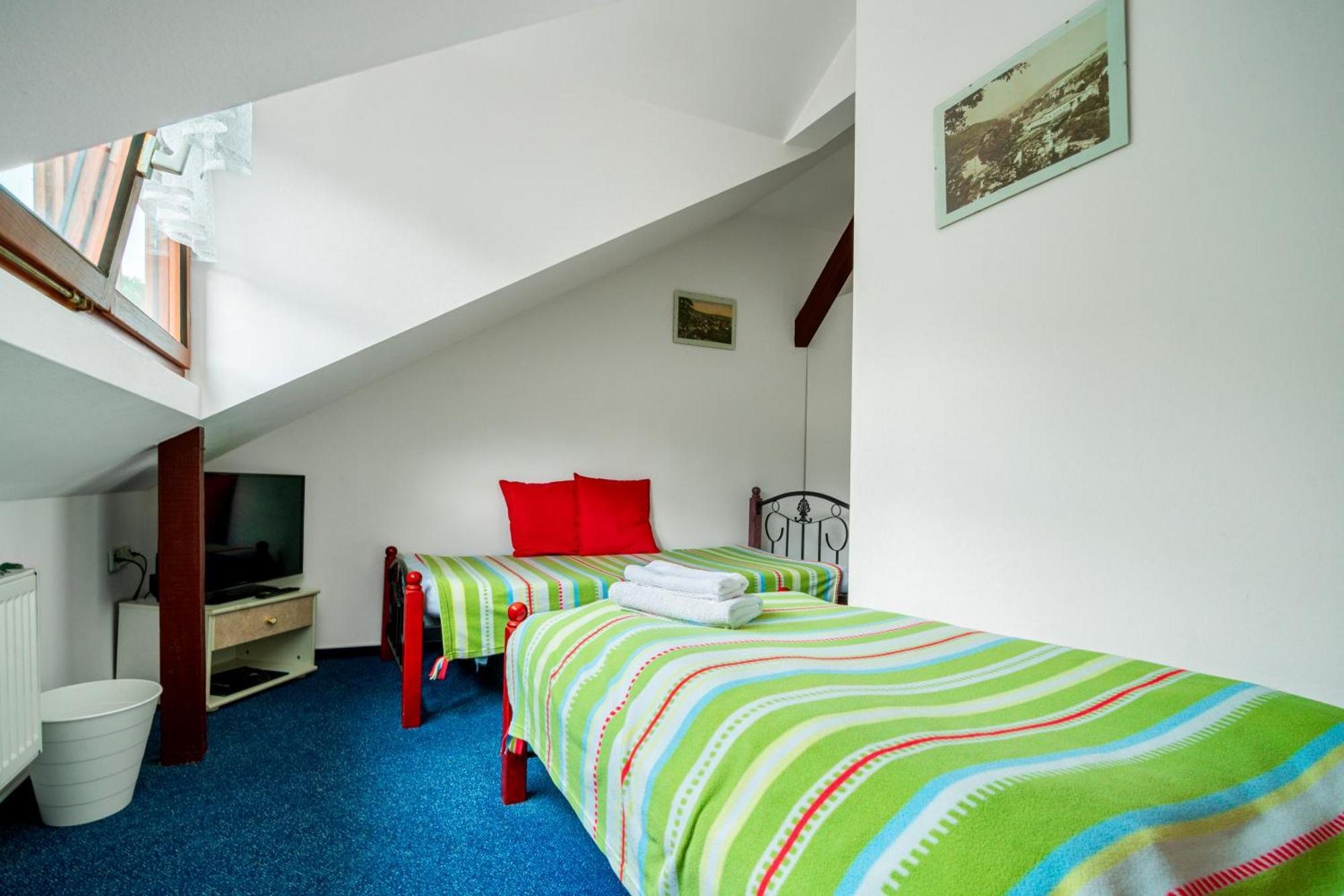 Hotel Ostende Chocerady 외부 사진